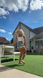Rosie McClelland feet photo 5