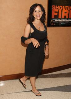 Rosie Perez feet photo thumbnail