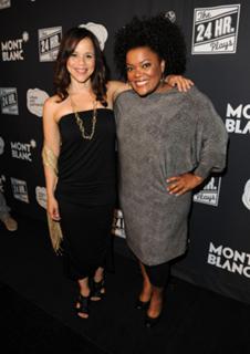 Rosie Perez feet photo thumbnail