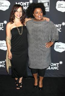 Rosie Perez feet photo thumbnail