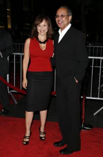 Rosie Perez feet photo thumbnail