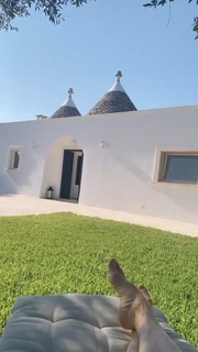 Rossella Brescia feet photo thumbnail