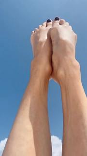 Rossella Brescia feet photo thumbnail