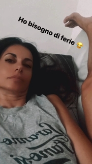 Rossella Brescia feet photo thumbnail