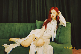 Rosé feet photo thumbnail