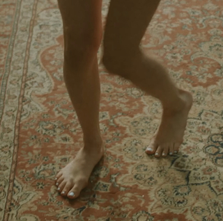 Rosé feet photo thumbnail