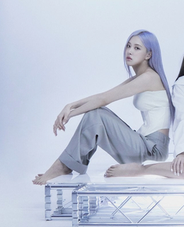 Rosé feet photo thumbnail
