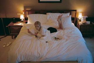 Rosé feet photo thumbnail