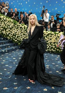 Rosé feet photo thumbnail