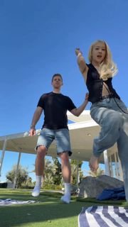 Rosé feet photo 13