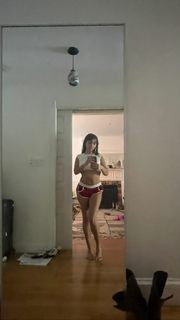 Rowan Blanchard feet photo thumbnail