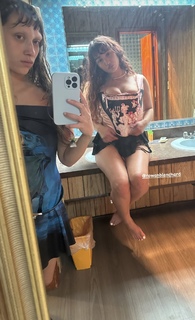 Rowan Blanchard feet photo thumbnail
