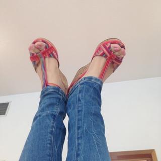 Roxana Castellanos feet photo 2