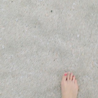 Roxana Castellanos feet photo 13