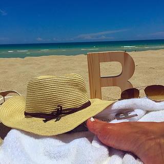 Roxana Castellanos feet photo 9