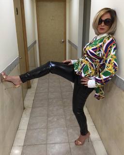 Roxana Castellanos feet photo 9
