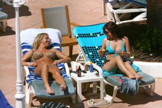 Roxanne Carrion feet photo thumbnail