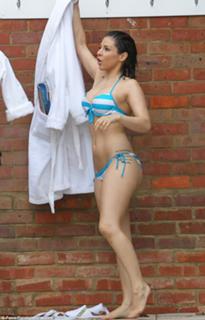 Roxanne Carrion feet photo thumbnail