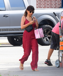 Roxanne Carrion feet photo thumbnail