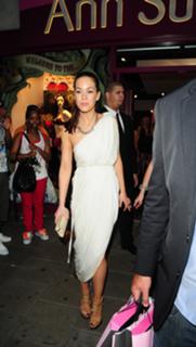 Roxanne McKee feet photo thumbnail