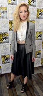 Roxanne McKee feet photo thumbnail