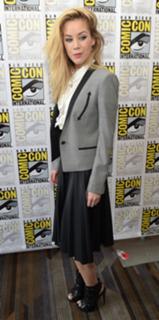 Roxanne McKee feet photo thumbnail