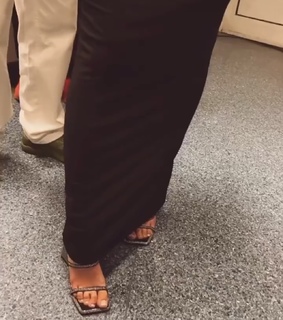 Roxie Wegiel feet photo thumbnail