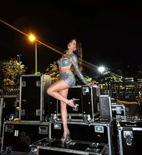 Roxie Wegiel feet photo thumbnail