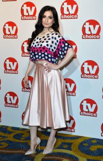 Roxy Shahidi feet photo 15