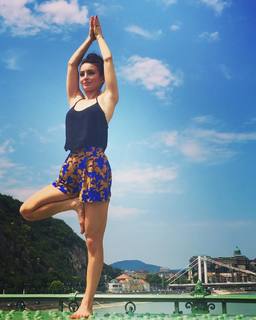 Roxy Shahidi feet photo 17