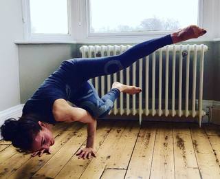 Roxy Shahidi feet photo 8