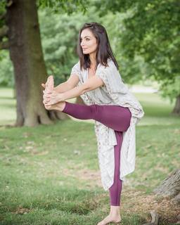 Roxy Shahidi feet photo 8