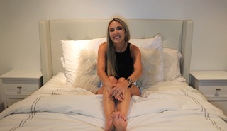 Roxy Striar feet photo 15