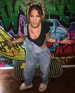 Roxy Striar feet photo 1