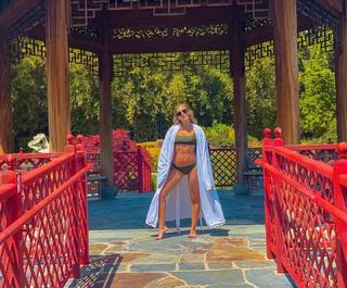 Roxy Striar feet photo 2
