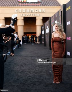 Roxy Striar feet photo 13