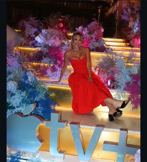Roxy Striar feet photo 2