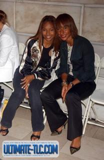 Rozonda 'Chilli' Thomas feet photo thumbnail