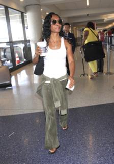 Rozonda 'Chilli' Thomas feet photo thumbnail