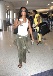 Rozonda 'Chilli' Thomas feet photo thumbnail