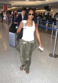 Rozonda 'Chilli' Thomas feet photo thumbnail