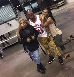 Rozonda 'Chilli' Thomas feet photo thumbnail