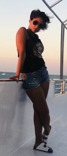 Rubi feet photo thumbnail