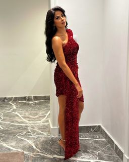 Rubi feet photo thumbnail