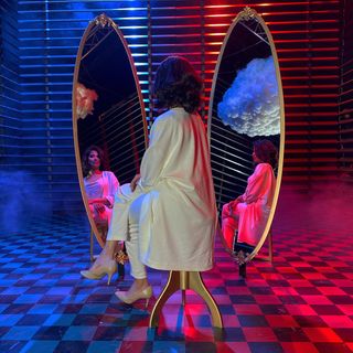 Rubi feet photo thumbnail