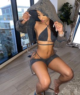 Rubi Rose feet photo thumbnail