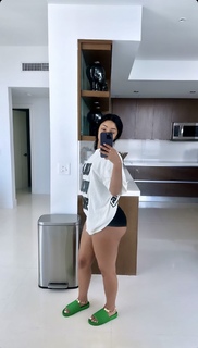 Rubi Rose feet photo thumbnail