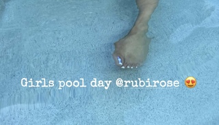 Rubi Rose feet photo thumbnail