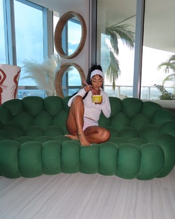 Rubi Rose feet photo thumbnail