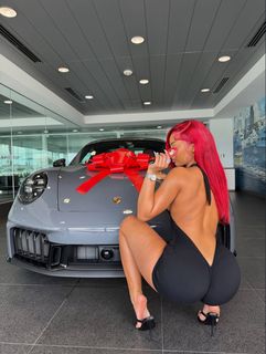 Rubi Rose feet photo thumbnail